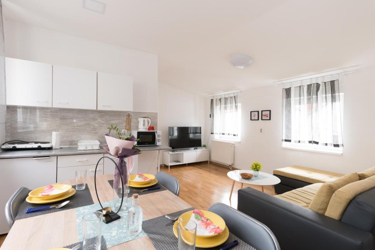Apartmani Kod Marka Pozega Ngoại thất bức ảnh