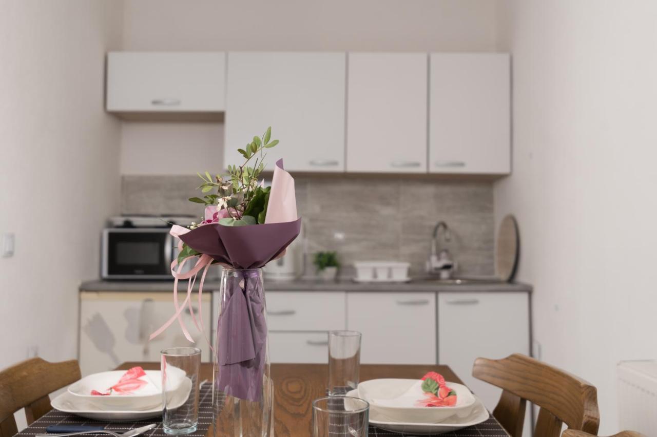 Apartmani Kod Marka Pozega Ngoại thất bức ảnh
