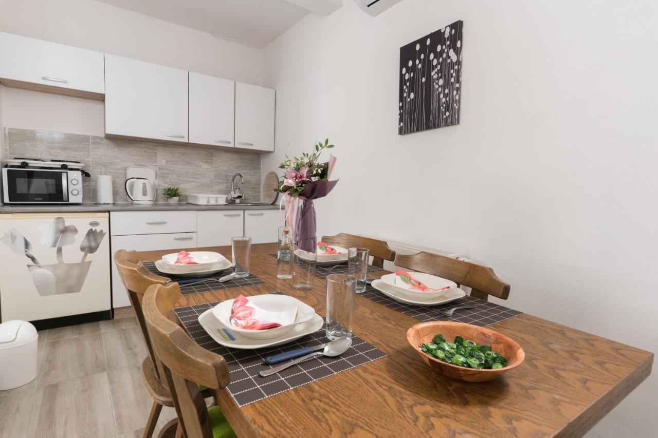Apartmani Kod Marka Pozega Ngoại thất bức ảnh