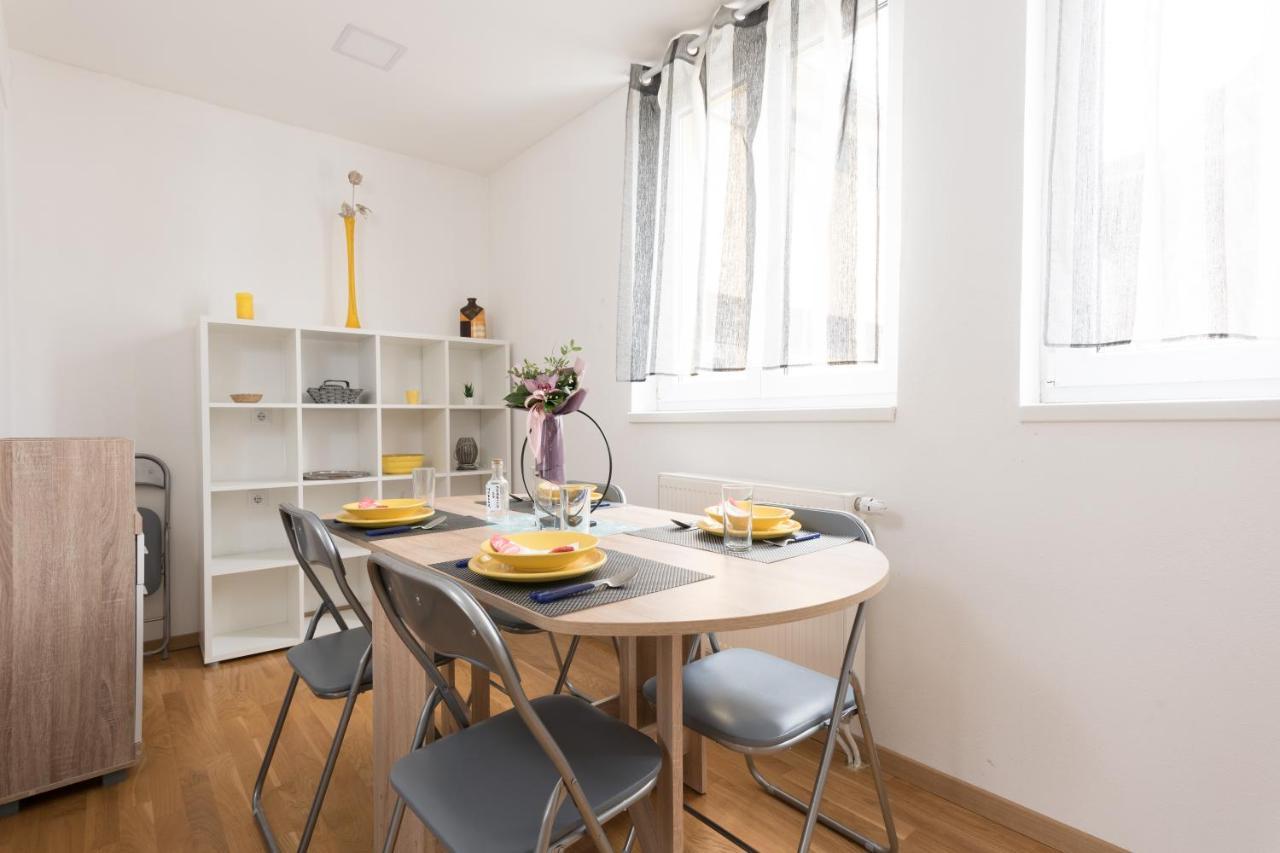 Apartmani Kod Marka Pozega Ngoại thất bức ảnh