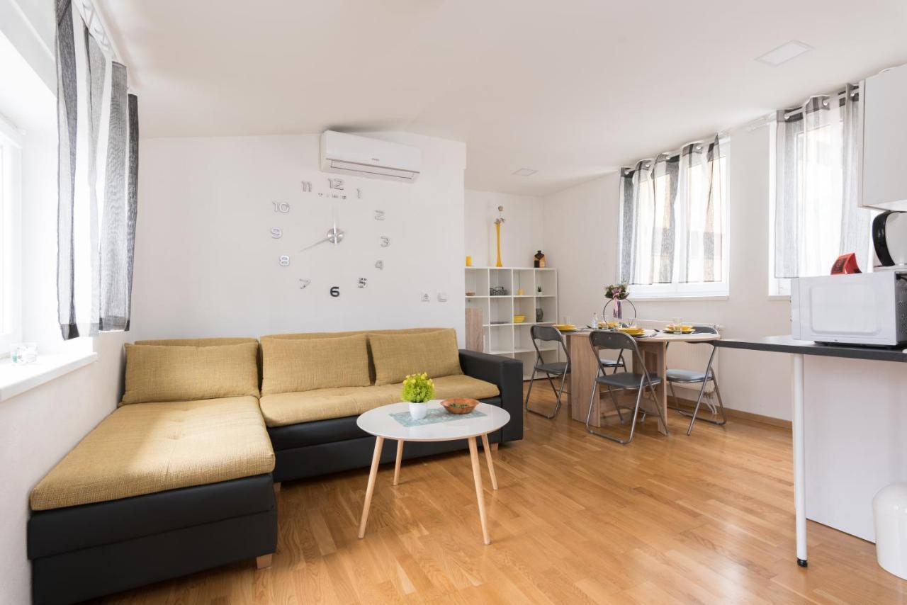 Apartmani Kod Marka Pozega Ngoại thất bức ảnh