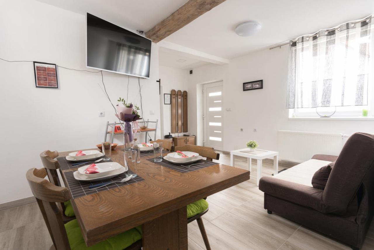 Apartmani Kod Marka Pozega Ngoại thất bức ảnh