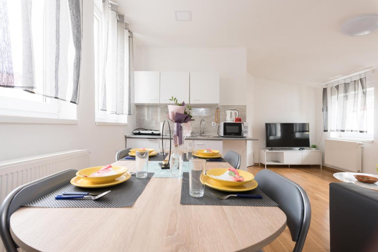 Apartmani Kod Marka Pozega Ngoại thất bức ảnh
